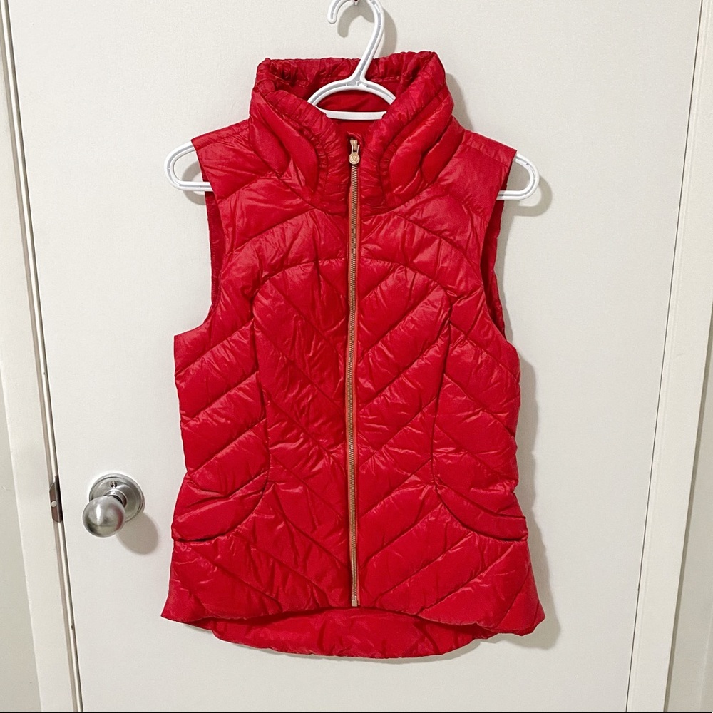 Lululemon Down Town Down Vest in Currant Red size 8 - Picture 9 of 16